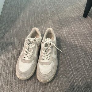 Veja Women's Sneakers in Cream and Gray